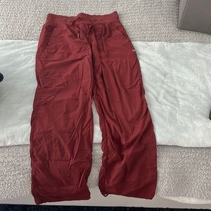Lululemon, Dance pants